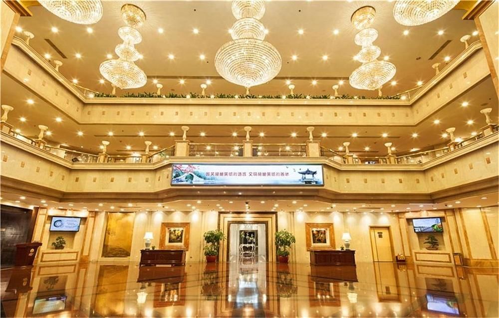 Fuzhou Lakeside Hotel Exterior photo