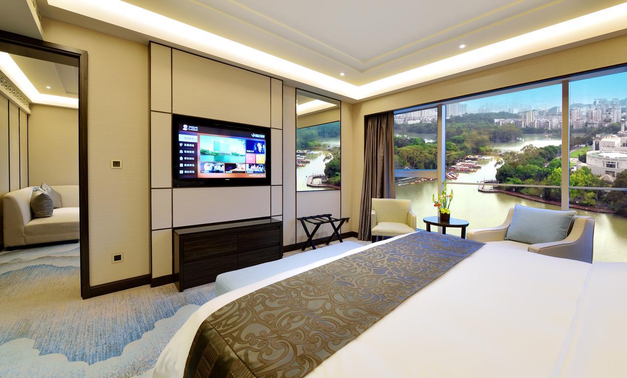 Fuzhou Lakeside Hotel Exterior photo
