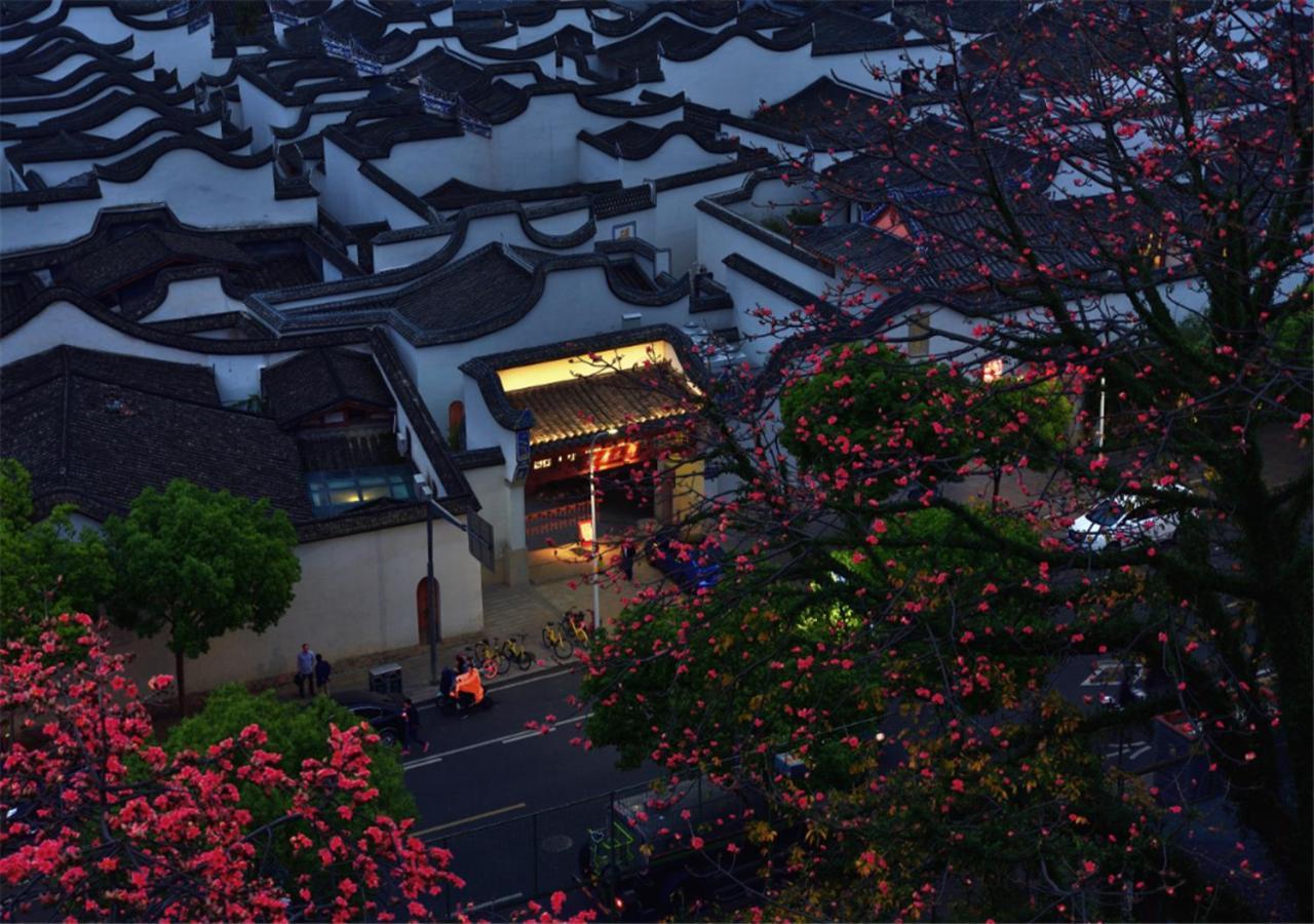 Fuzhou Lakeside Hotel Exterior photo